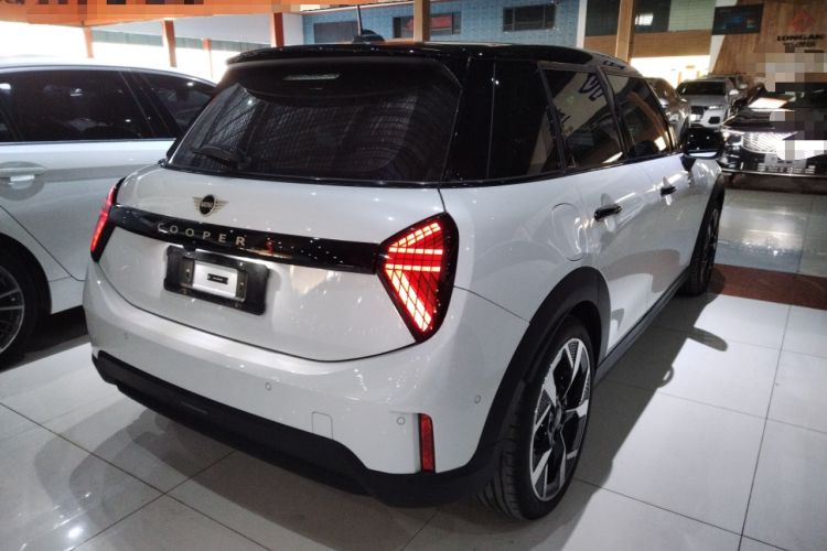 Used MINI MINI 2025 2.0T COOPER S Artist Five-Door Edition