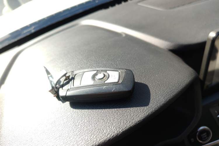 Used BMW X3 2016 sDrive20i Vehicle Key