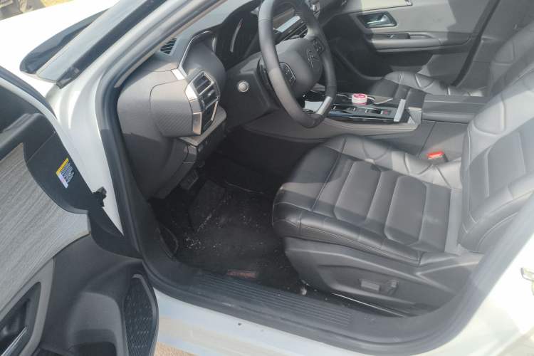 Used Citroen C5 X 2021 1.6T Enjoy the Extraordinary Driver Seat