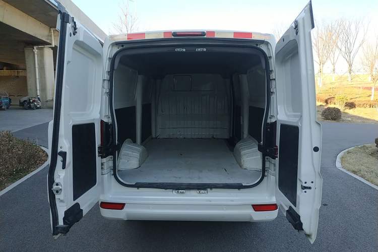 Used New Gonow Shuailing 2023 Standard Range with 41.64 kWh Lishen Power
