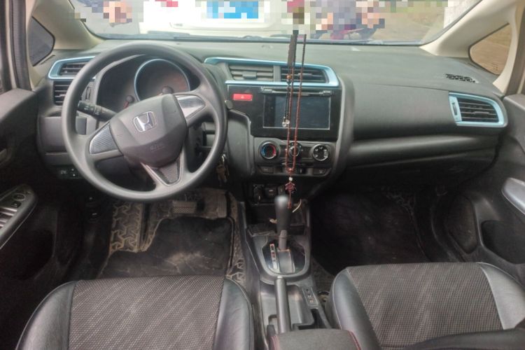 Used Honda Fit 2014 1.5L LX CVT Comfort Model Center Console