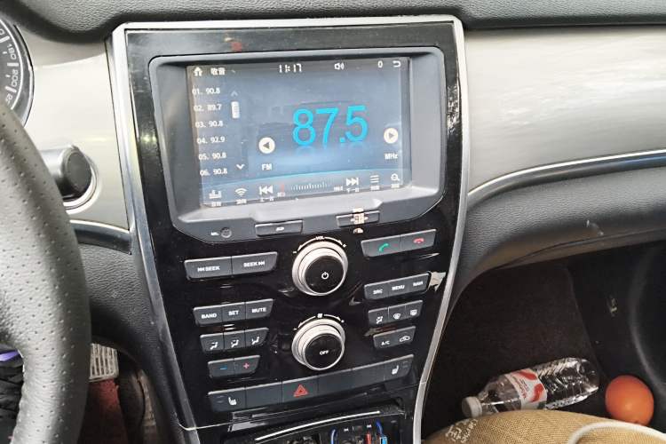 Used Haval H2 2016 Red Label 1.5T Manual Two-Wheel Drive Elite Model