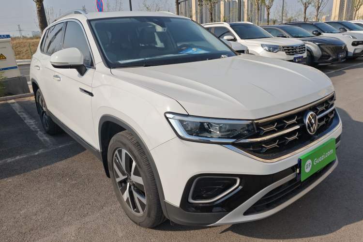 Used Volkswagen Tayron 2024 300TSI Two-Wheel-Drive Luxury Plus Advanced Version Front Right 45 Deg