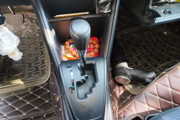 Used Toyota YARiS L Zhi Xuan 2016 Revised 1.5E CVT Charming Edition