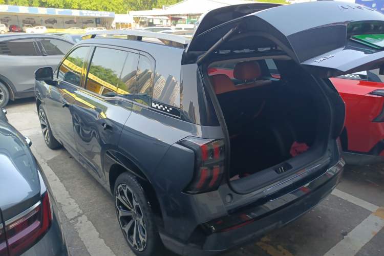 Used AION V 2024 Aion Tyrannosaurus 650 Smart Premium Edition
