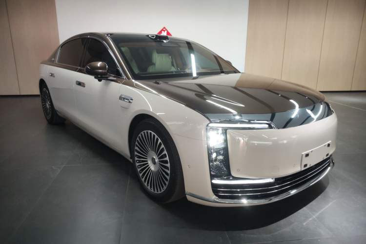 Used Hima S800 2025 Model, Range-Extended Starlight Executive Edition, 4 Seats