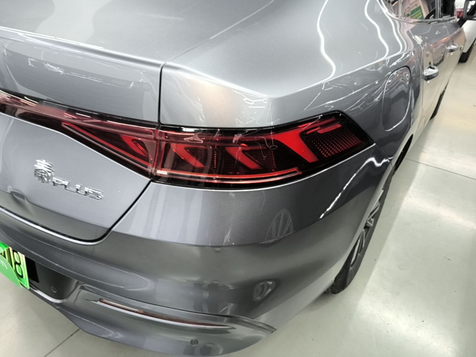 BYD Qin PLUS 2023 Champion Edition DM-i 55KM Leading Model — снимка 9