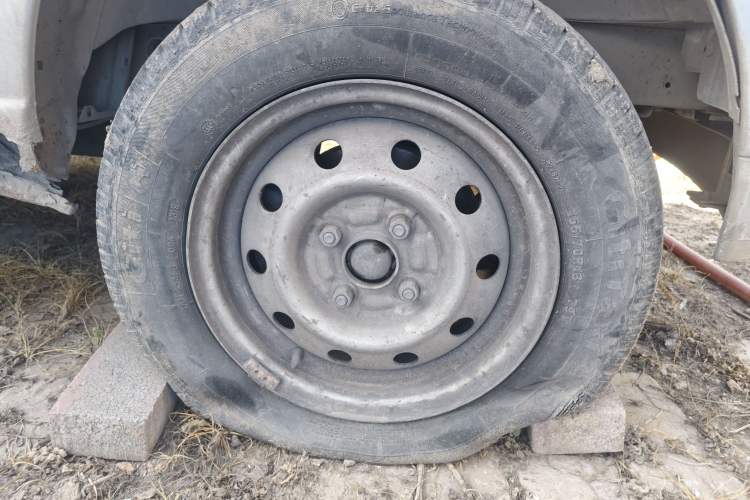 Used Haima Fosida Rongda 2012 1.0L Standard Version LJ465QR1E2 Right Front Wheel Hub