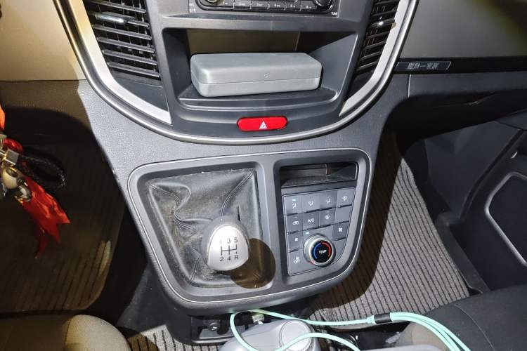 Used JAC Refine M4 2019 Business & Travel Series 2.0L Manual Speed Edition China VI Standard