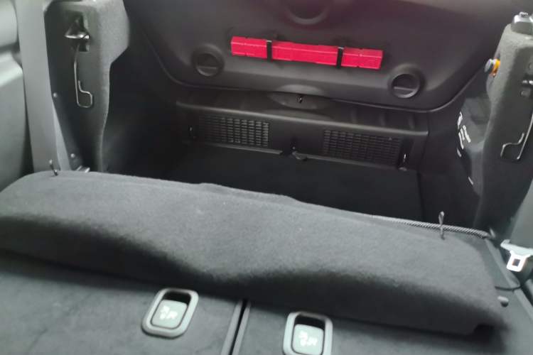 Used MINI 2011 1.6L ONE
