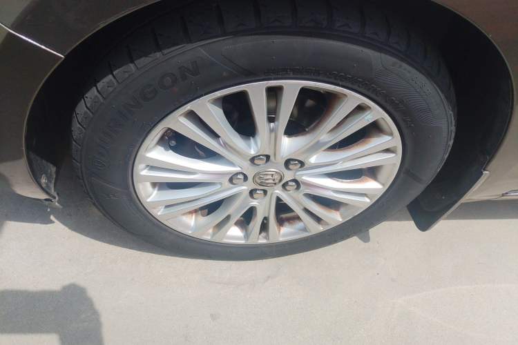 Used Buick GT 2015 15N Automatic Deluxe Edition Left Front Wheel Hub