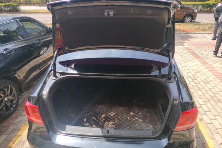 Used Volkswagen Magotan 2016 1.8TSI Smart Enjoyment Leading Model Trunk