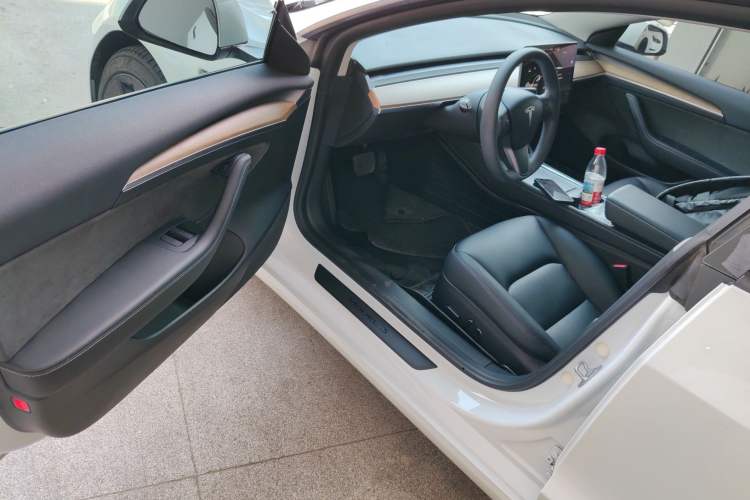 Used Tesla Model 3 2022 Rear-Wheel-Drive Version
