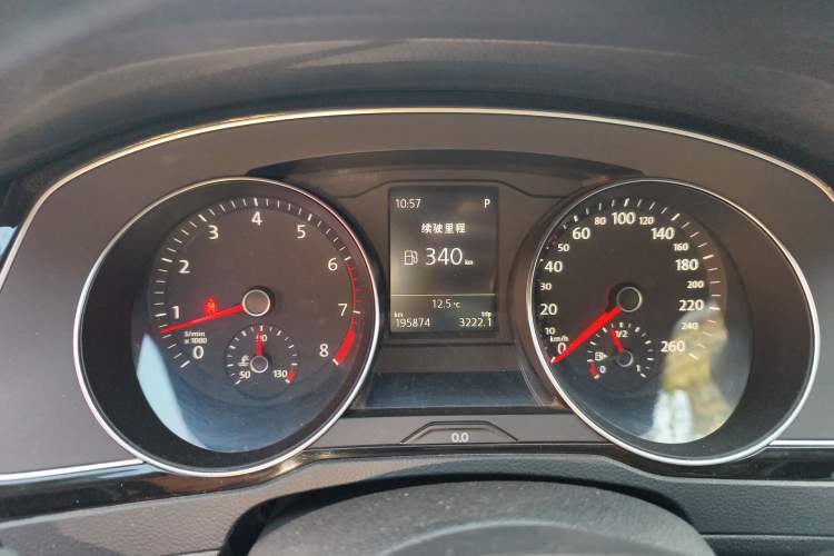 Used Volkswagen Magotan 2017 330TSI DSG Leading Model Instrument Cluster
