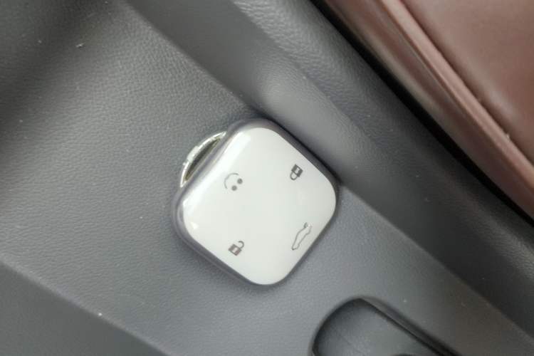 Used CHANGAN NEVO Lumin 2023 301km Honey Dew Edition Interior 1