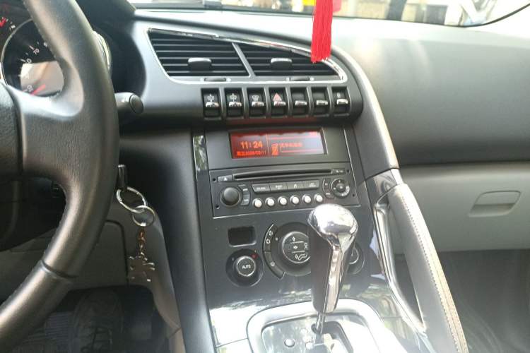 Used Peugeot 3008 2011 1.6T Luxury Model Audio And AC Panel