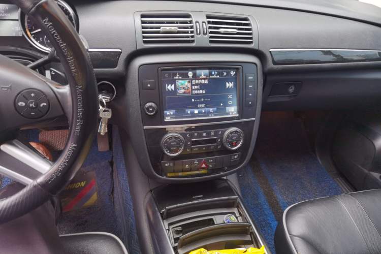 Used Mercedes-Benz R-Class 2015 R 320 4MATIC Luxury Model