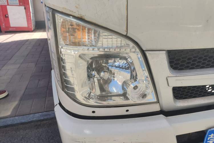 Used Foton Xiangling M  Right Front Headlight