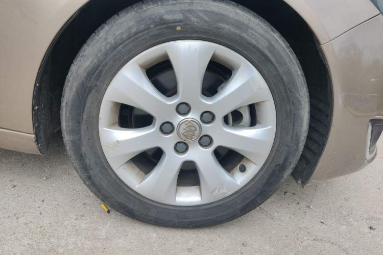 Used Buick Regal 2014 1.6T Fashionable Tech Edition Right Front Wheel Hub
