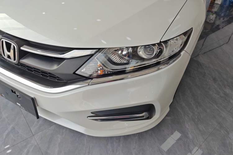 Used Honda Jade 2017 1.8L automatic Comfort version 5 seats