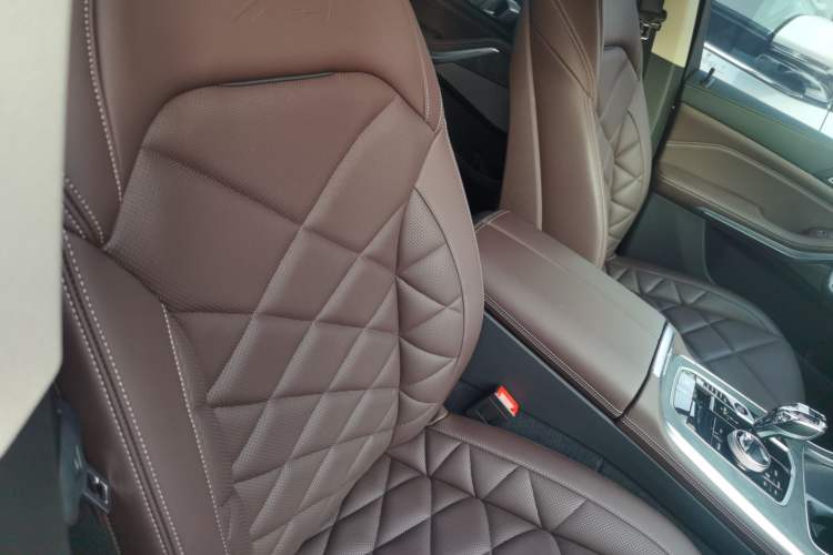 Used BMW X5 2022 xDrive 30Li Luxury M Sport Package
