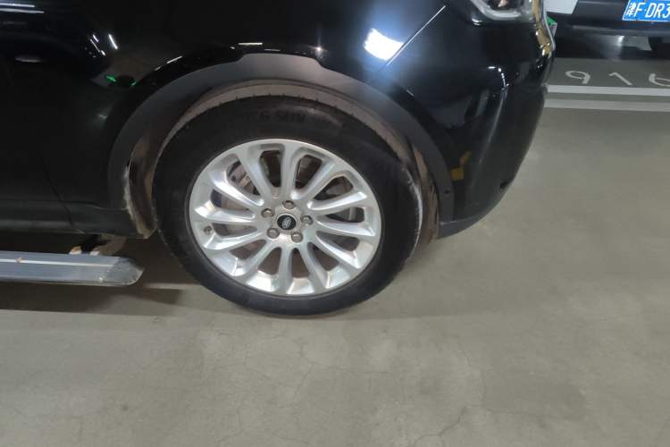 Used Land Rover Discovery 2019 3.0 SC V6 SE
