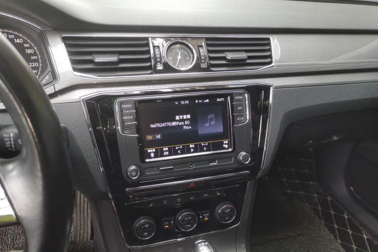 Used Volkswagen Passat 2017 330TSI DSG Luxury Edition
