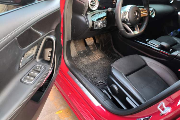 Used Mercedes-Benz A-Class 2022 Second Facelift A 200 L Sport Sedan Fashion Version