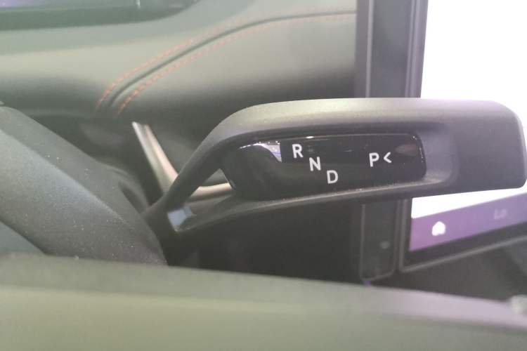 Used Xiaomi Auto SU7 2024 Four-Wheel Drive Ultra-Long Range Advanced Intelligent Driving Max Edition
