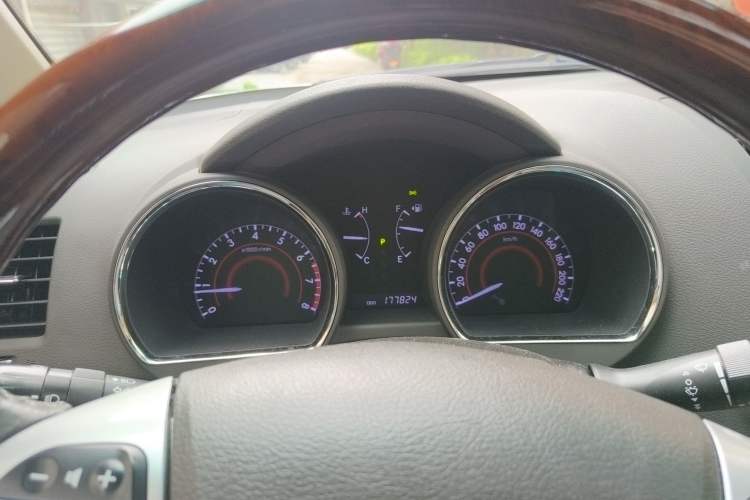 Used Toyota Highlander 2012 3.5L 4x4 7-Seater Luxury Edition with Navigation