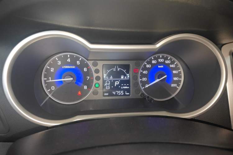 Used Dongfeng Aeolus AX3 2016 1.5L Automatic Zunku Model
