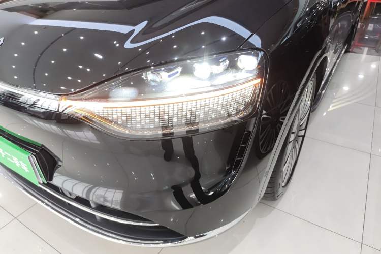 Used Hima AITO M9 2024 Range-Extended Ultra Version 42 kWh 6-Seater Model Left Front Headlight