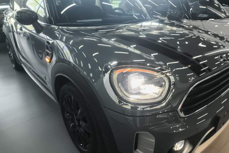 Used MINI Countryman 2022 Revised Version 1.5T COOPER ALL4 Connoisseur Front Right 45 Deg