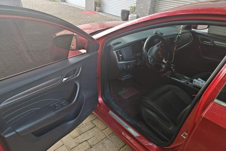 Used Roewe i6 2018 20T Automatic Internet ZhiZun Edition