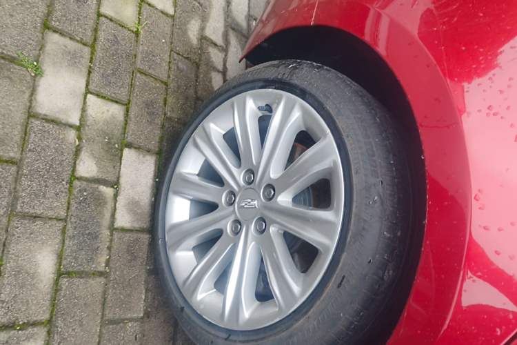 Used Cadillac ATS-L 2017 28T Fashion Edition Right Rear Wheel Hub