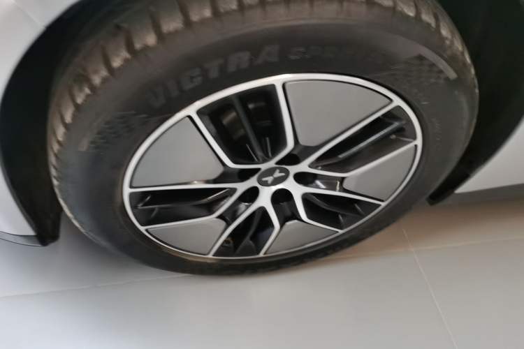 Used XPeng P7 2023 P7i 702 Max Left Front Wheel Hub