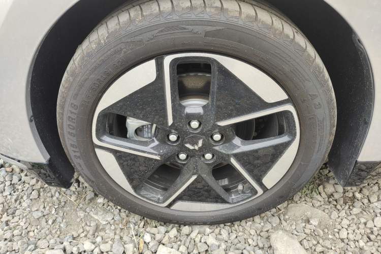 Used Wuling Xingguang 2024 Co-Creation Edition 510 Advanced Model
