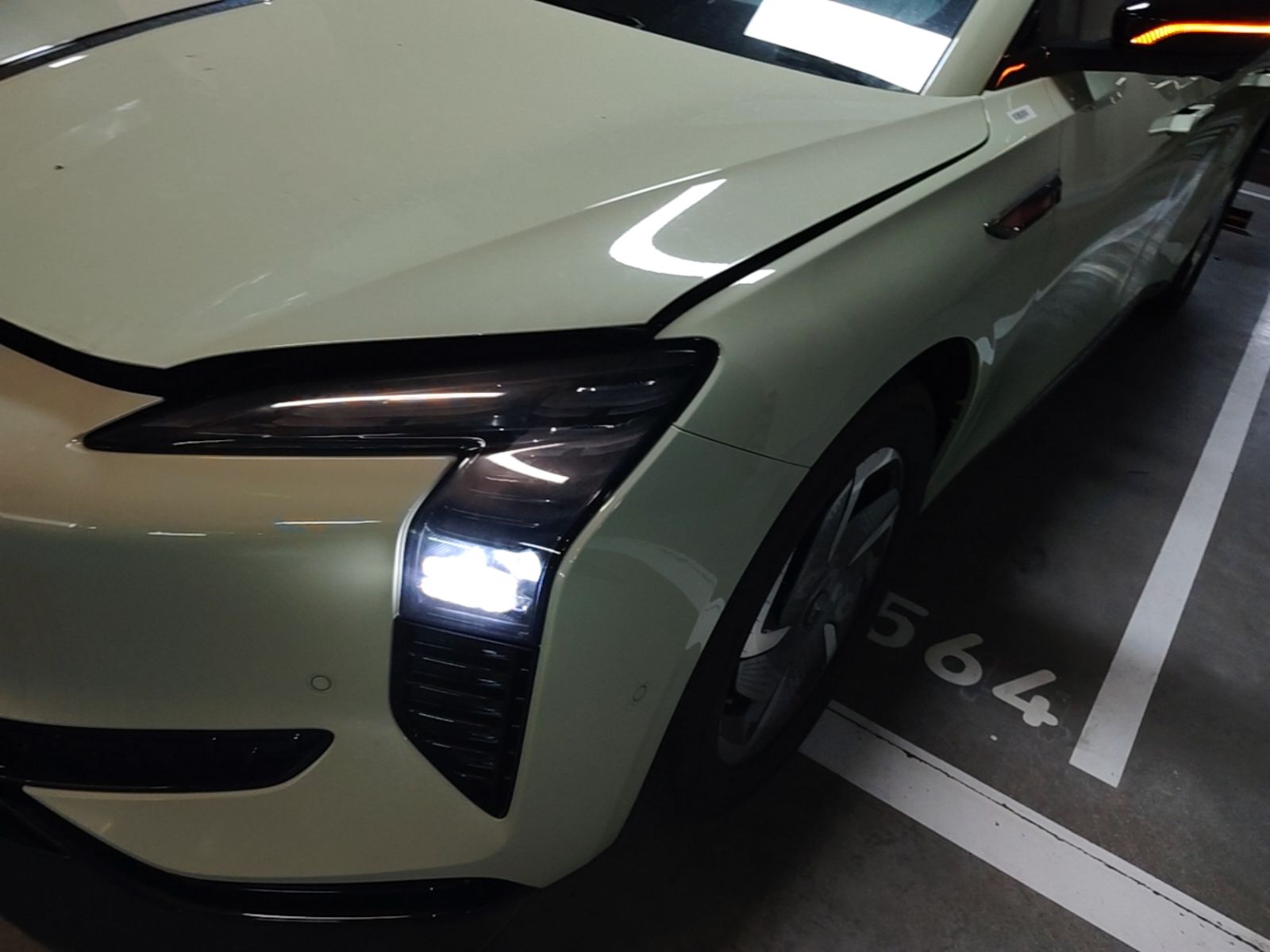 Hongqi EH7 2025 690 Smart Selection Edition — снимка 8