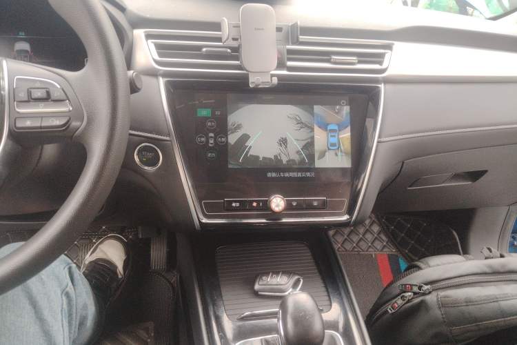 Used Roewe i5 2020 1.5L Automatic 4G Connect Luxury Flagship Edition