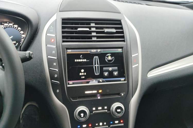 Used Lincoln MKC 2016 2.0T Two-Wheel Drive Deluxe Edition
