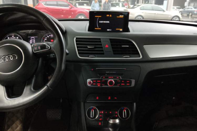 Used Audi Q3 2017 35 TFSI Fashion Model
