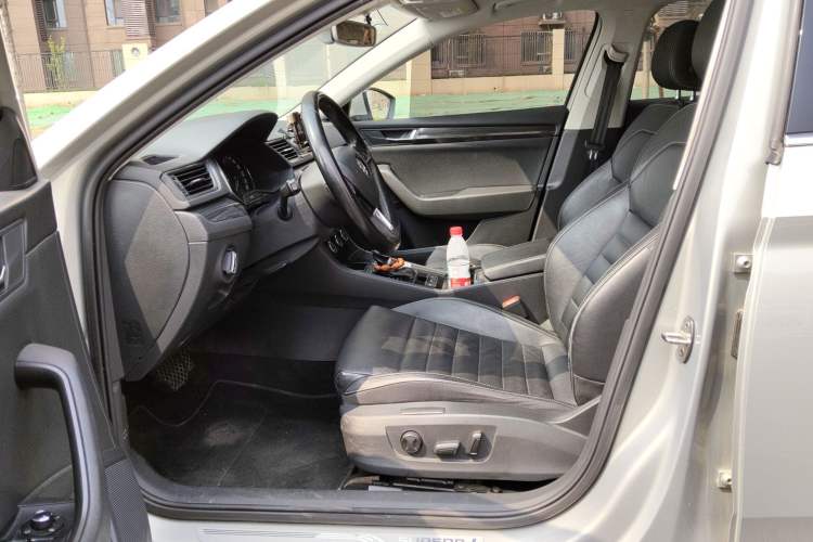 Used Skoda Superb 2016 TSI330 DSG Smart Drive Edition
