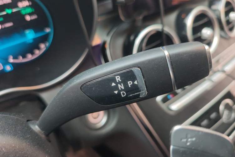 Used Mercedes-Benz C-Class 2021 C 260 L Sport Edition Star Collection Gear Lever