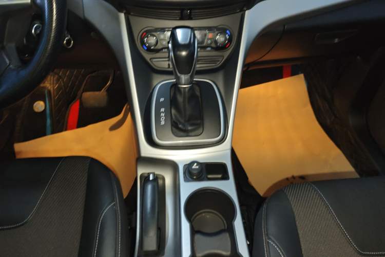 Used Ford Kuga 2013 1.6L GTDi Two-Wheel-Drive Trend Model
