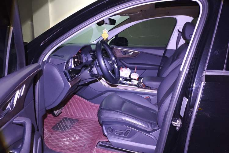 Used Audi Q7 2021 45 TFSI quattro S line Sport model