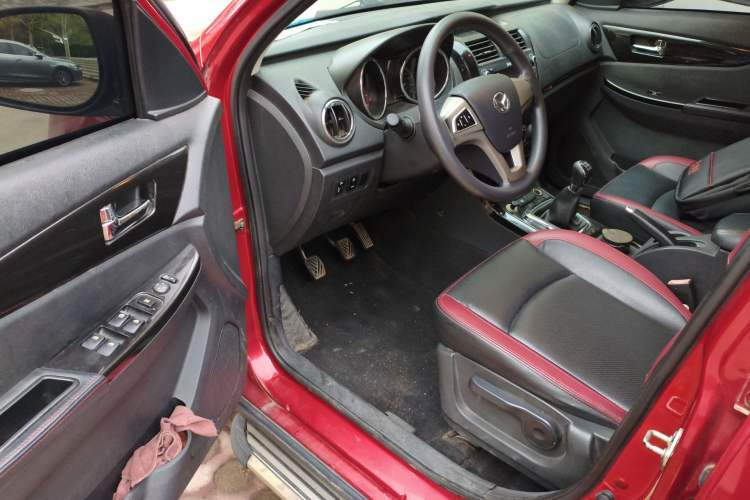 Used HYOSOW S3 2014 1.5L Comfort Version China IV Emission Standard Driver Seat