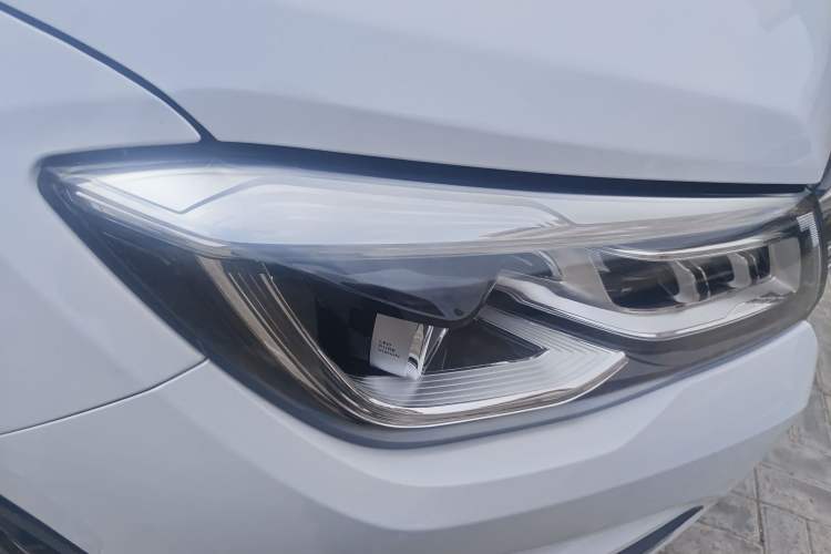 Used CHANGAN CS75 2018 280T Automatic Smart Edition China V-standard Right Front Headlight