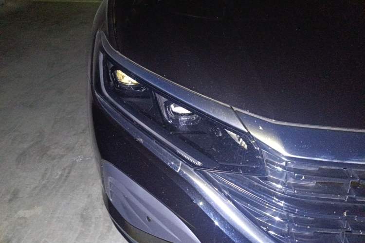 Used Volkswagen Passat 2026 Model, Outstanding 380TSI Longteng Edition Right Front Headlight