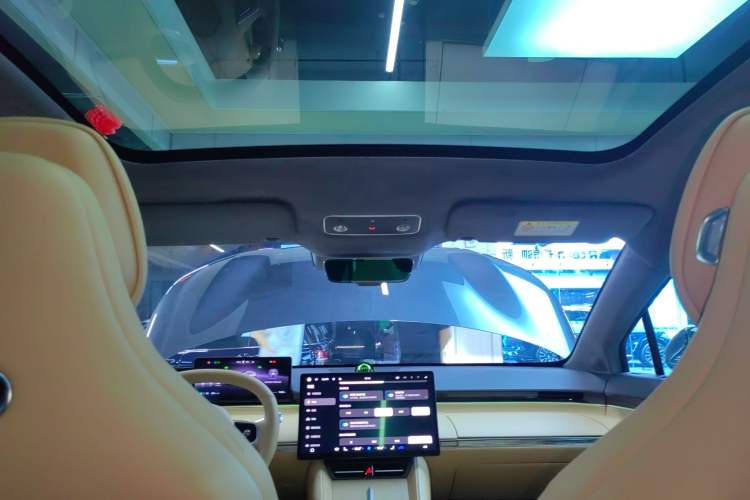 Used Hima Luxeed R7 2024 All-Electric 736 km Ultra
