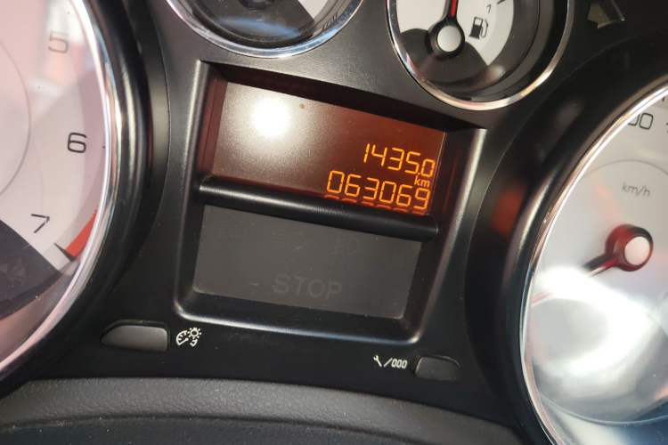 Used Peugeot 308 2013 1.6L Manual Fashion Model